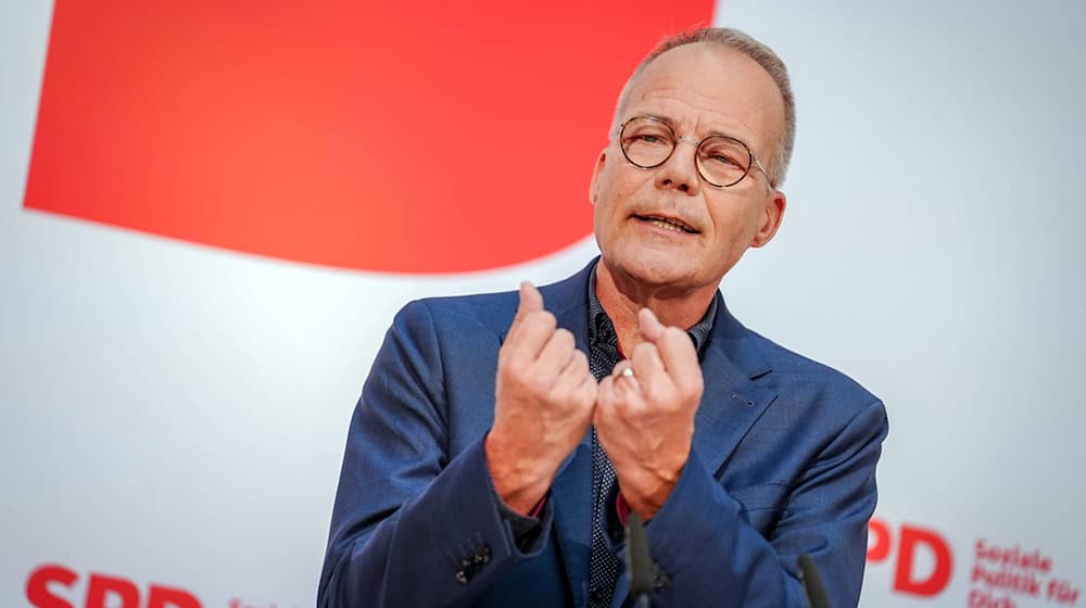 Matthias Miersch přeje sej stabilne koalicije - nochce pak «na Gedeih a Verderb» do zwjazkow z BSW hić. (Archivbild) / Foto: Kay Nietfeld/dpa