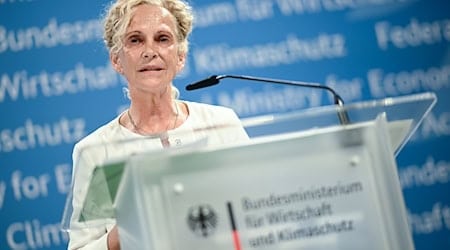 Ines Fröhlich (SPD), bisher Staatssekretärin im sächsischen Wirtschaftsministerium, will künftig die gleiche Funktion im hessischen Wirtschaftsministerium ausüben. (Archivbild) / Foto: Britta Pedersen/dpa