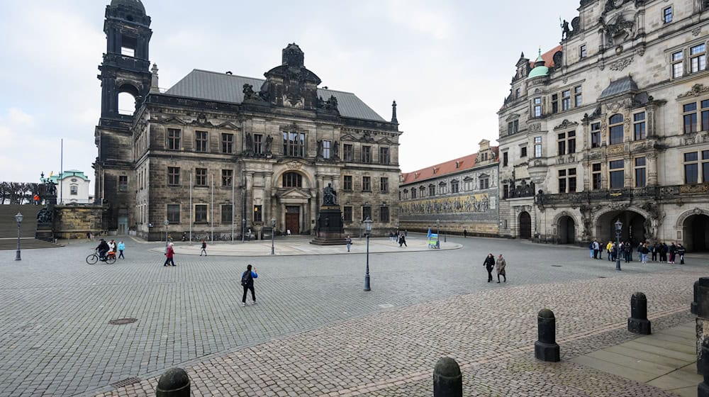 The Dresden Higher Regional Court has refused to open main proceedings against a Zschäpe confidante for supporting a terrorist organization (archive photo). / Photo: Robert Michael/dpa