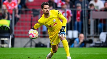 Goalkeeper Janis Blaswich has once again been nominated for the DFB squad. The player on loan to RB Salzburg is still under contract with Leipzig.  / Photo: Tom Weller/dpa