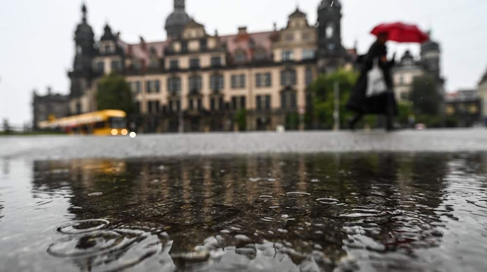 Die Wetteraussichten für Sachsen bringen bis zum Ende der Woche unbeständiges Wetter mit Regen und Gewittern. (Symbolbild) / Foto: Robert Michael/dpa