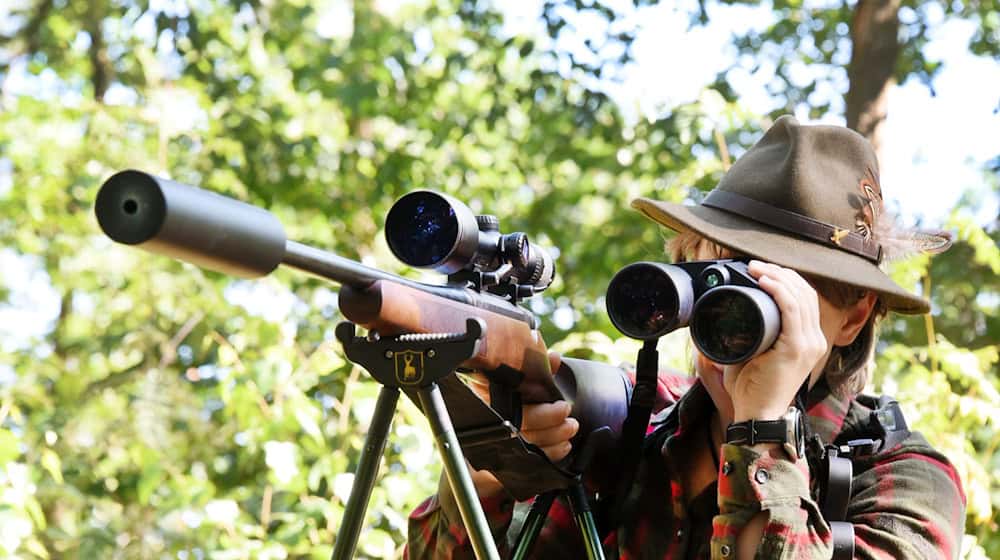 Women make up a good ten percent of Saxony's hunters (archive photo). / Photo: Waltraud Grubitzsch/dpa