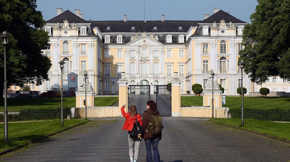 Stasi chcyše njepřećelow NDR z tu- a wukraja w krizowym padźe na hrodach interněrować, kotrež so jako młodownje wužiwachu. (Archivbild) / Foto: Henning Kaiser/dpa