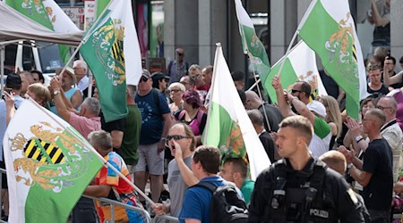 Nach einer mutmaßlichen Wahlfälschung zugunsten der Freien Sachsen bleibt die Wahl in Dresden-Langebrück gültig. (Archivbild) / Foto: Hendrik Schmidt/dpa