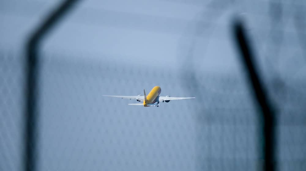 Un avión de carga que despegó de Leipzig se ha estrellado en Lituania. (Imagen de archivo) / Foto: Heiko Rebsch/dpa