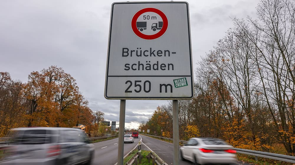 Bei 19 Brücken auf Bundes- und Staatsstraßen in Sachsen werden Sonderprüfungen durchgeführt. / Foto: Jan Woitas/dpa