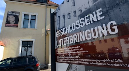 Since 2009, a permanent exhibition at the memorial has been exploring the everyday lives and emotions of the young people. (Archive photo) / Photo: Hendrik Schmidt/dpa-Zentralbild/dpa