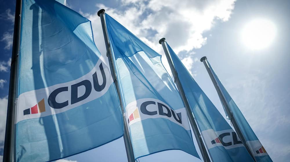 El presidente de distrito de la CDU, Florian Oest, se presenta a las elecciones al Bundestag en Görlitz. (Imagen simbólica) / Foto: Kay Nietfeld/dpa