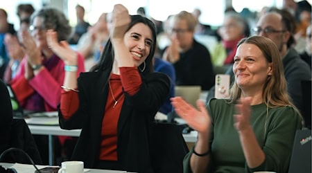 Marie Müser y Christin Furtenbacher se presentan de nuevo a las elecciones del comité ejecutivo estatal de Los Verdes en Sajonia debido a la campaña de las elecciones federales. (Foto de archivo) / Foto: Heiko Rebsch/dpa