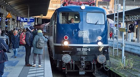 The organizer of the special train to Leipzig has promised "a journey back to the golden era of the railroad". / Photo: Georg Wendt/dpa