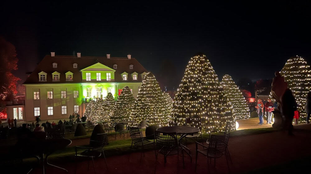 Weihnachtliche Stimmung auf Schloss Wackerbarth in Radebeul. Foto: Ulf Mallek