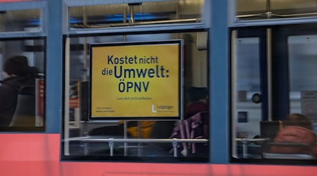 Kommunen und Verkehrsbetriebe fordern mehr Geld für den ÖPNV. / Foto: Jan Woitas/dpa