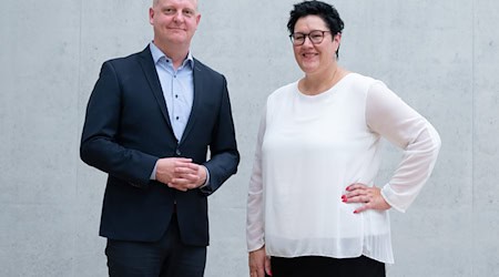 SPD state chairmen Henning Homann and Kathrin Michel want to talk to the CDU about forming a minority government (archive photo). / Photo: Sebastian Kahnert/dpa-Zentralbild/dpa