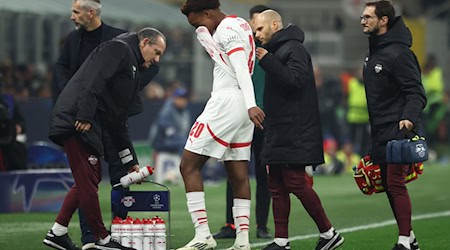 Assan Ouedraogo se perderá meses tras su lesión en el partido de Liga de Campeones ante el Inter de Milán / Foto: Jan Woitas/dpa