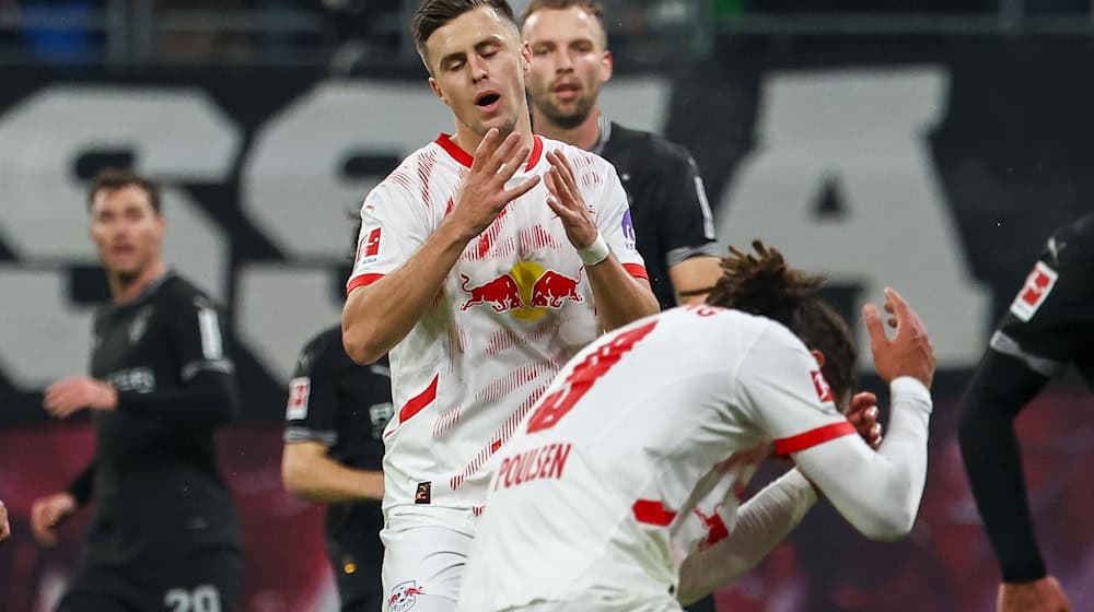 Christoph Baumgartner and Yussuf Poulsen (r.) are annoyed about a missed chance / Photo: Jan Woitas/dpa