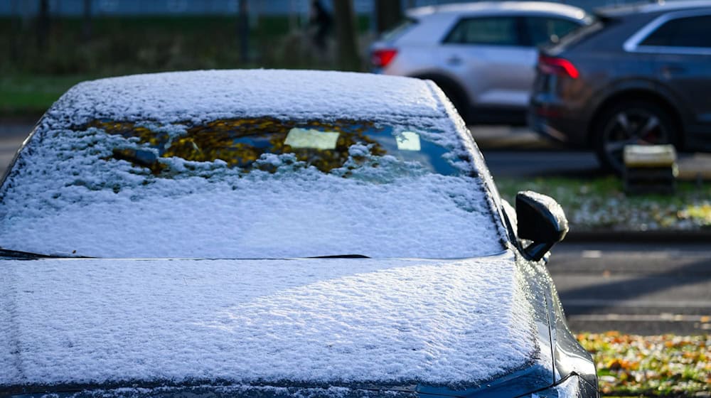 Der Winter schickt mit Schneeschauern erste Vorboten nach Sachsen (Foto: aktuell) / Foto: Robert Michael/dpa