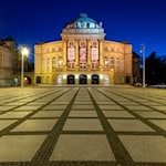 Die Oper Chemnitz - hier soll im Mai 2025 die Preisverleihung des Europäischen Kulturpreises stattfinden. (Archivbild) / Foto: Hendrik Schmidt/dpa