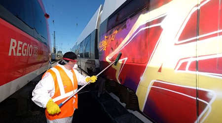 Leipzig liegt bundesweit auf Platz fünf bei Graffiti-Delikten. (Archivbild) / Foto: Sebastian Willnow/dpa-Zentralbild/dpa