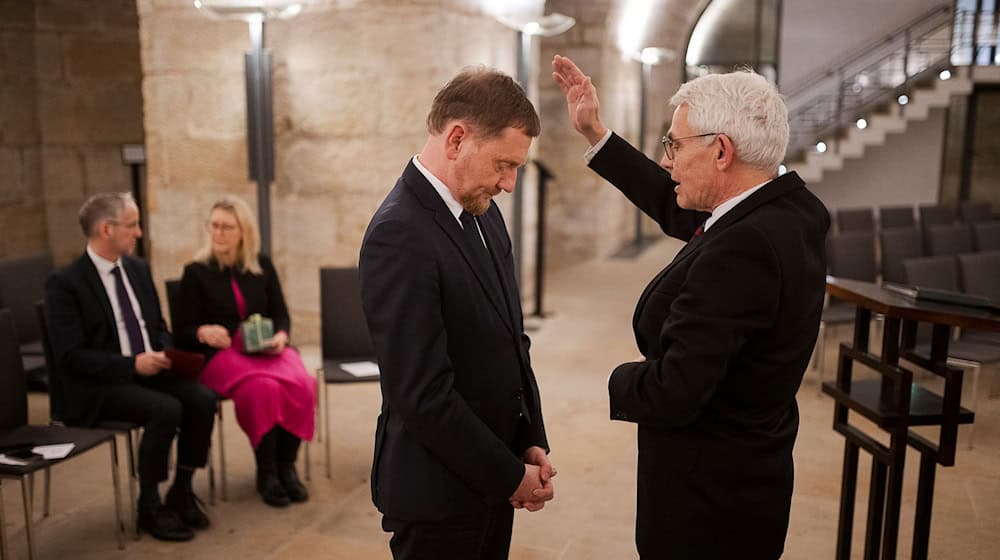 The churches have given Saxony's Minister President Michael Kretschmer (CDU) their blessing for his new term of office / Photo: Pawel Sosnowski/Saxon State Chancellery/dpa