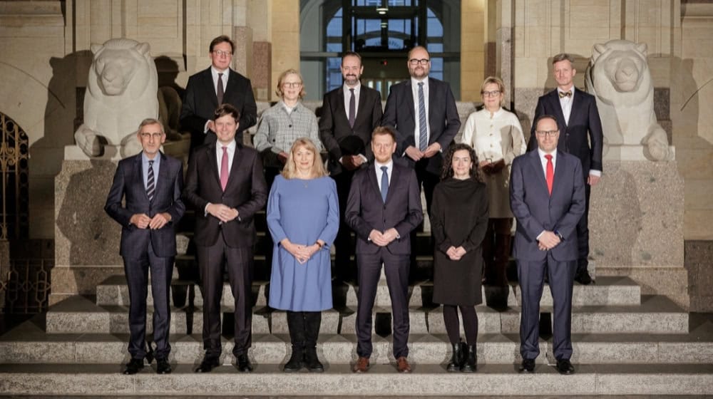 Ministerpräsident Michael Kretschmer stellt neue Regierung vor - Kabinettsfoto (© Nikolai Schmidt)