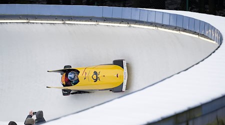 Tras el monobob, Laura Nolte también ganó la carrera de bobsleigh de dos hombres. / Foto: Sebastian Kahnert/dpa