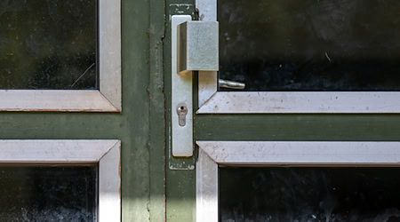 W Sakskej je so loni nimale 2.300 bydlenjow namócnje rumowało. (Symbolbild) / Foto: Hendrik Schmidt/dpa