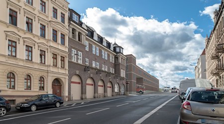 Ein erster Entwurf zeigt, wie das neue Feuerwehrgebäude an der Krölstraße aussehen könnte. Änderungen sind noch möglich. Visualisierung: ARGE Jarmer Architektur & Raum und Planungsbüro Schubert GmbH & Co. KG.