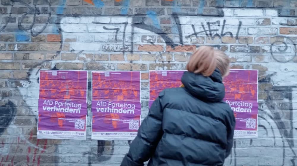 Mit Plakaten mobilisieren linke Gruppen gegen den AfD-Bundesparteitag in Riesa. Foto: Widersetzen