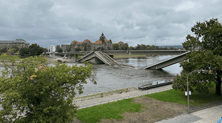 Carolabrücke Dresden - eingestürzter Zug C (Bild: Thomas Wolf)