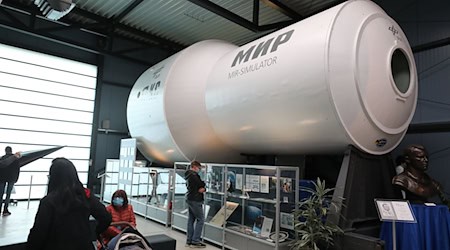 The German Space Exhibition in Vogtland wants to send visitors on a virtual flight into space in future. (Archive image) / Photo: Bodo Schackow/dpa-Zentralbild/dpa