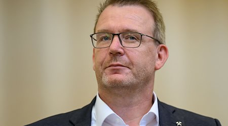 Freiberg's Lord Mayor Krüger wins the district council election in the district of Central Saxony. (Archive photo) / Photo: Robert Michael/dpa