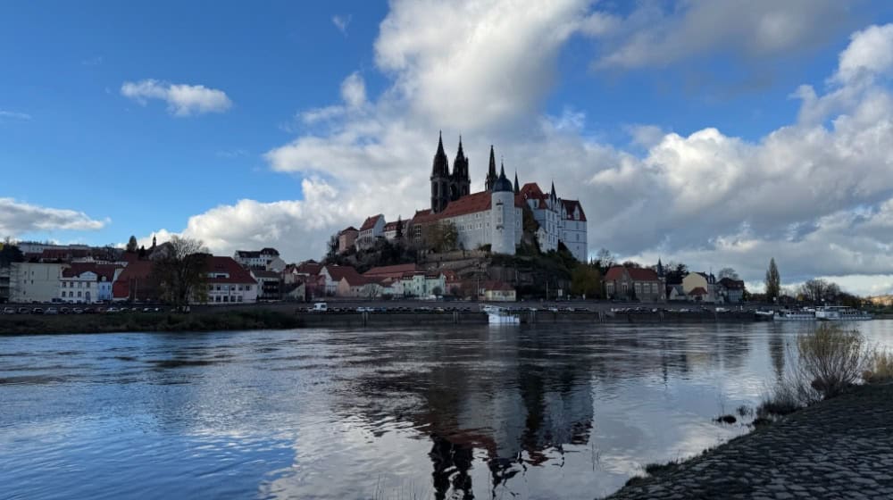 Blick auf den Meißner Burgberg. Foto: Ulf Mallek