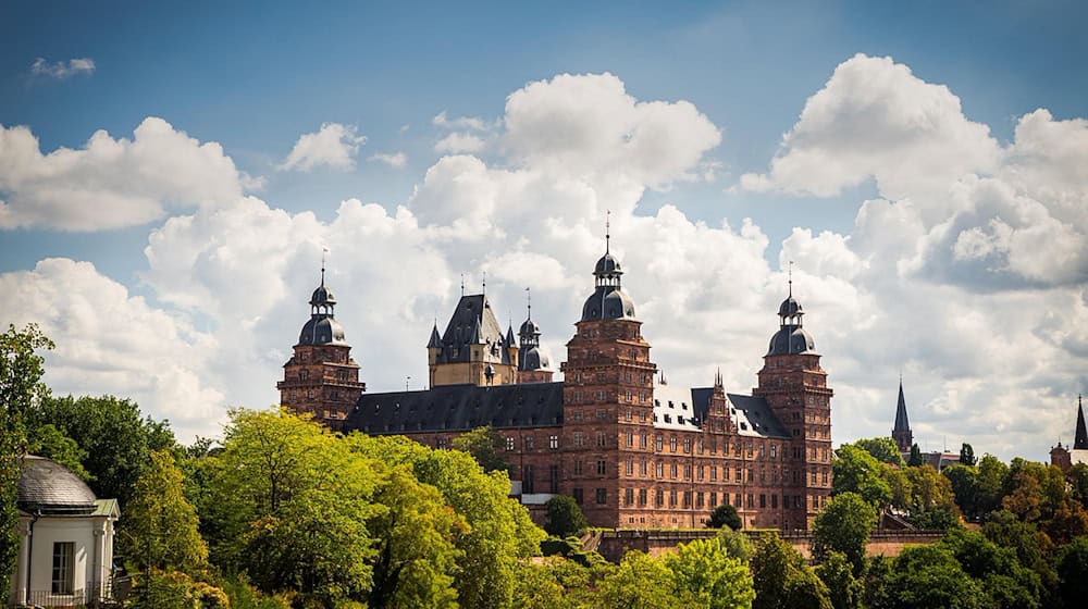 Nur 40 Kilometer entfernt von Frankfurt am Main liegt das idyllische bayerische Städtchen Aschaffenburg mit dem Schloss Johannisburg. Symbolbild:  Aschaffenburg / pixabay JoakimMosebach