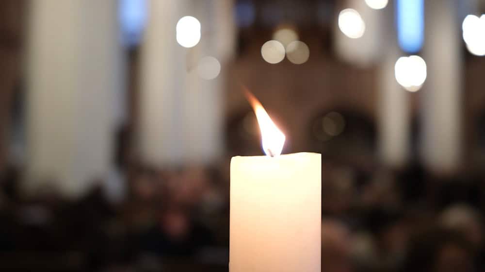 Auch in Leipzig wird in der Thomaskirche soll traditionell ein Festgottesdienst zu Epiphanias gefeiert werden. (Archivbild) / Foto: Sebastian Willnow/dpa