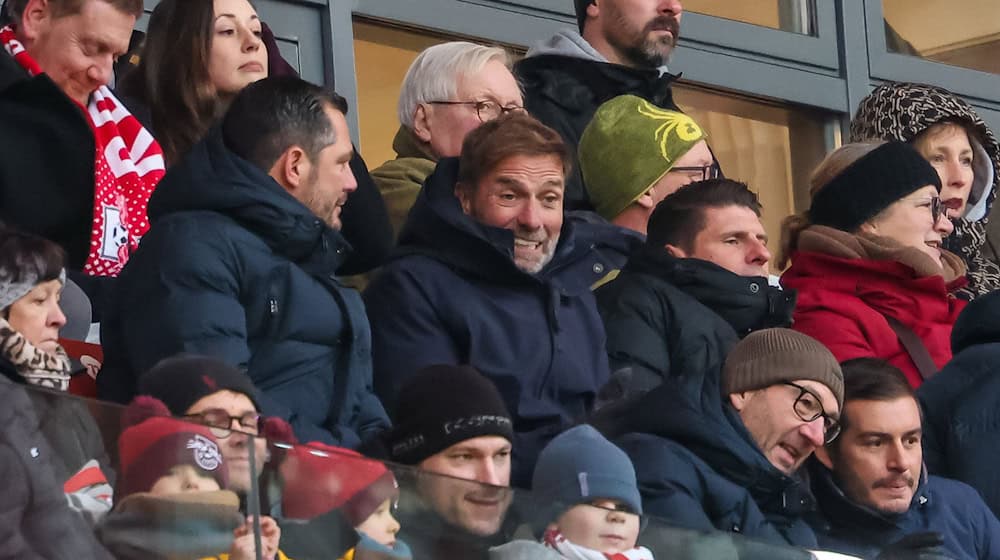 Jürgen Klopp in his new role at the stadium in Leipzig / Photo: Jan Woitas/dpa