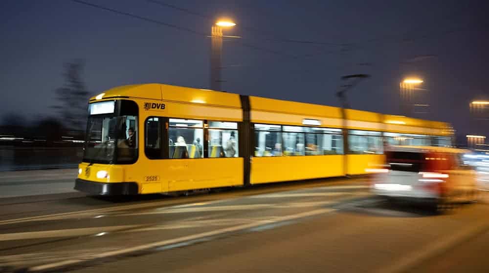 A la empresa de transporte público de Dresde le faltan 18 millones de euros. (Imagen simbólica) / Foto: Sebastian Kahnert/dpa