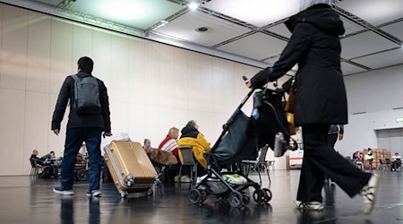 Die meisten Menschen haben die Sperrzone in der Innenstadt verlassen. / Foto: Sebastian Kahnert/dpa