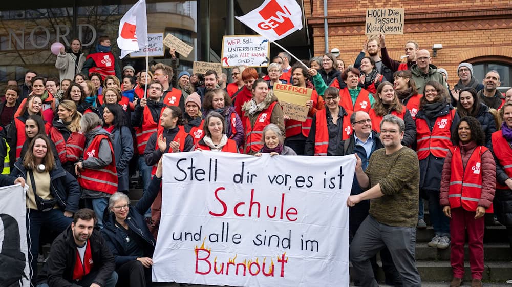 According to a study, school principals in Saxony are often working at the limit. (Archive image) / Photo: Christophe Gateau/dpa