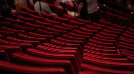 „Lémbrame!“ feiert im Burgtheater Bautzen Premiere (Symbolbild) / Foto von Holger Langmeier auf Pixabay