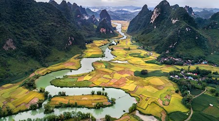 Vietnam lockt mit exotischen Landschaften und kulturellen Schätzen / Bild von ThuyHaBich auf Pixabay