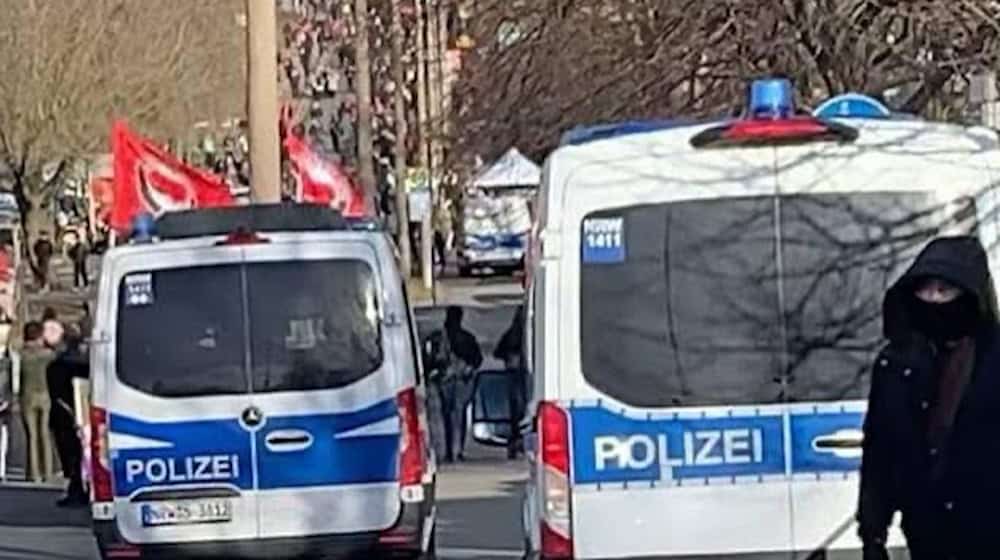 Polizeieinsatz bei den Anti-AfD-Demos am Wochenende in Riesa. Fotos: A. Langenfeld