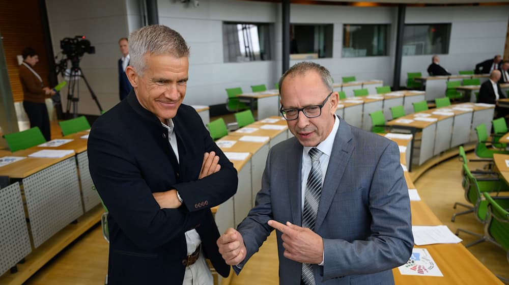 AfD a Swobodni wolerjo chcedźa enquete-komisiju k komunalnym financam zarjadować. (Archivbild) / Foto: Robert Michael/dpa