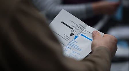 The mailing of postal voting documents is delayed in the Erzgebirgskreis (archive photo). / Photo: Sebastian Gollnow/dpa