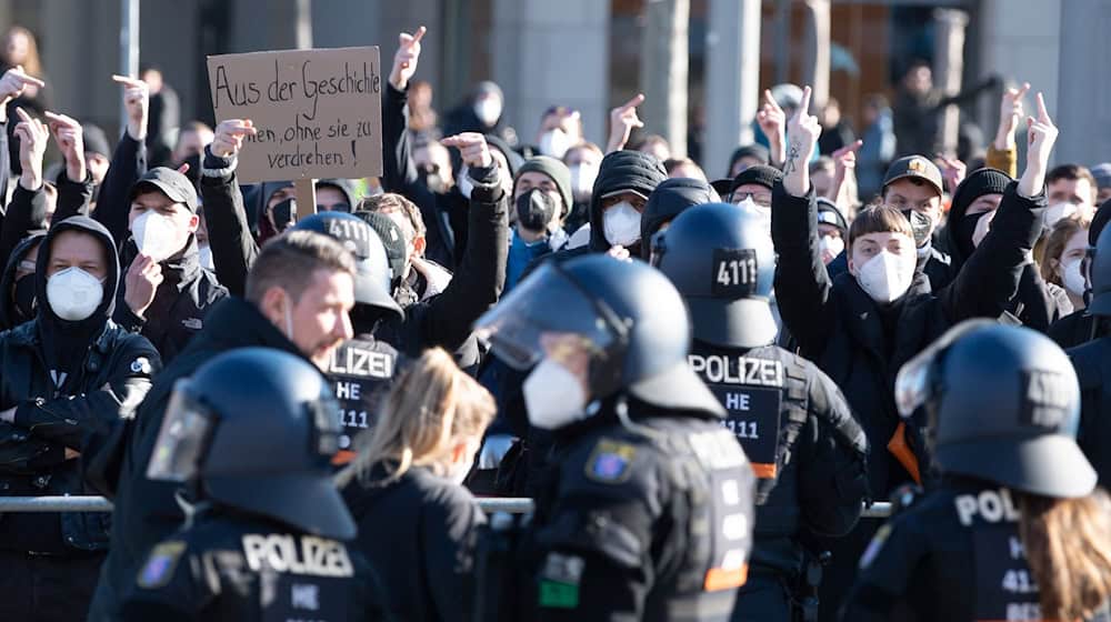 Bündnis kündigt Widerstand gegen rechte Aufmärsche in Dresden an. (Archivbild) / Foto: Sebastian Kahnert/dpa-Zentralbild/dpa