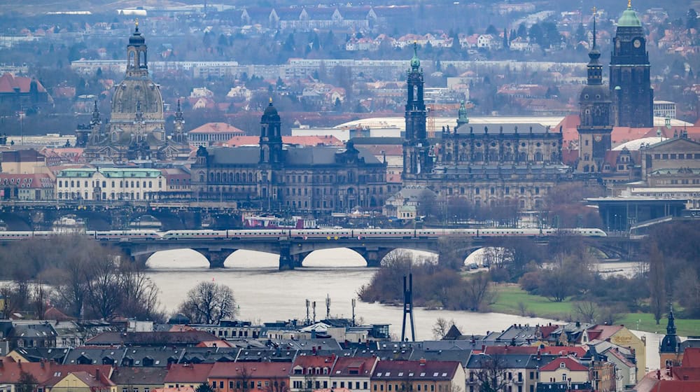 Dresden vor dem Gedenken am 80. Jahrestag seiner Zerstörung im Zweiten Weltkrieg (Archivbild) / Foto: Robert Michael/dpa