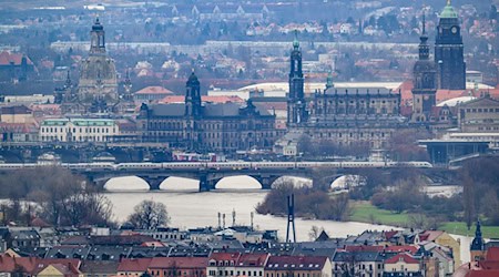 Dresden vor dem Gedenken am 80. Jahrestag seiner Zerstörung im Zweiten Weltkrieg (Archivbild) / Foto: Robert Michael/dpa