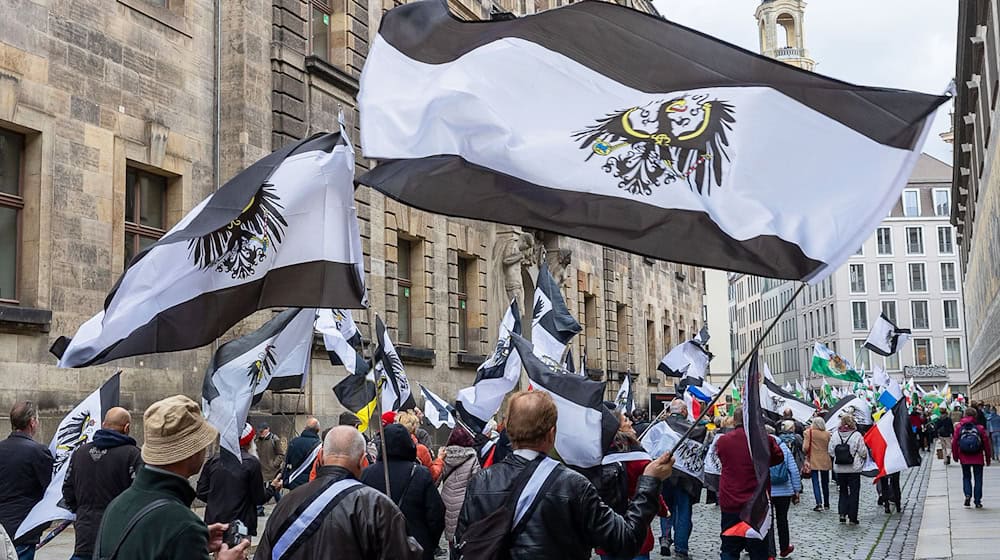 More and more people in Saxony are being categorized as "Reich citizens". (Archive image). / Photo: Daniel Schäfer/dpa