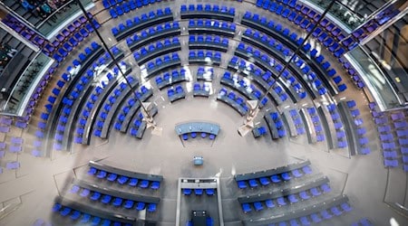 Almost 3.3 million people in Saxony have been called to vote for the new Bundestag / Photo: Michael Kappeler/dpa-Pool/dpa