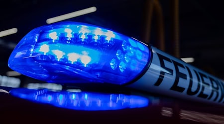 Mann stirbt bei Löschversuch in Nordsachsen (Symbolbild) / Foto: Rolf Vennenbernd/dpa