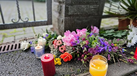 Ein junger Mann muss sich am Landgericht Zwickau wegen Mordes an drei Familienangehörigen verantworten. (Archivbild) / Foto: Mike Müller/dpa